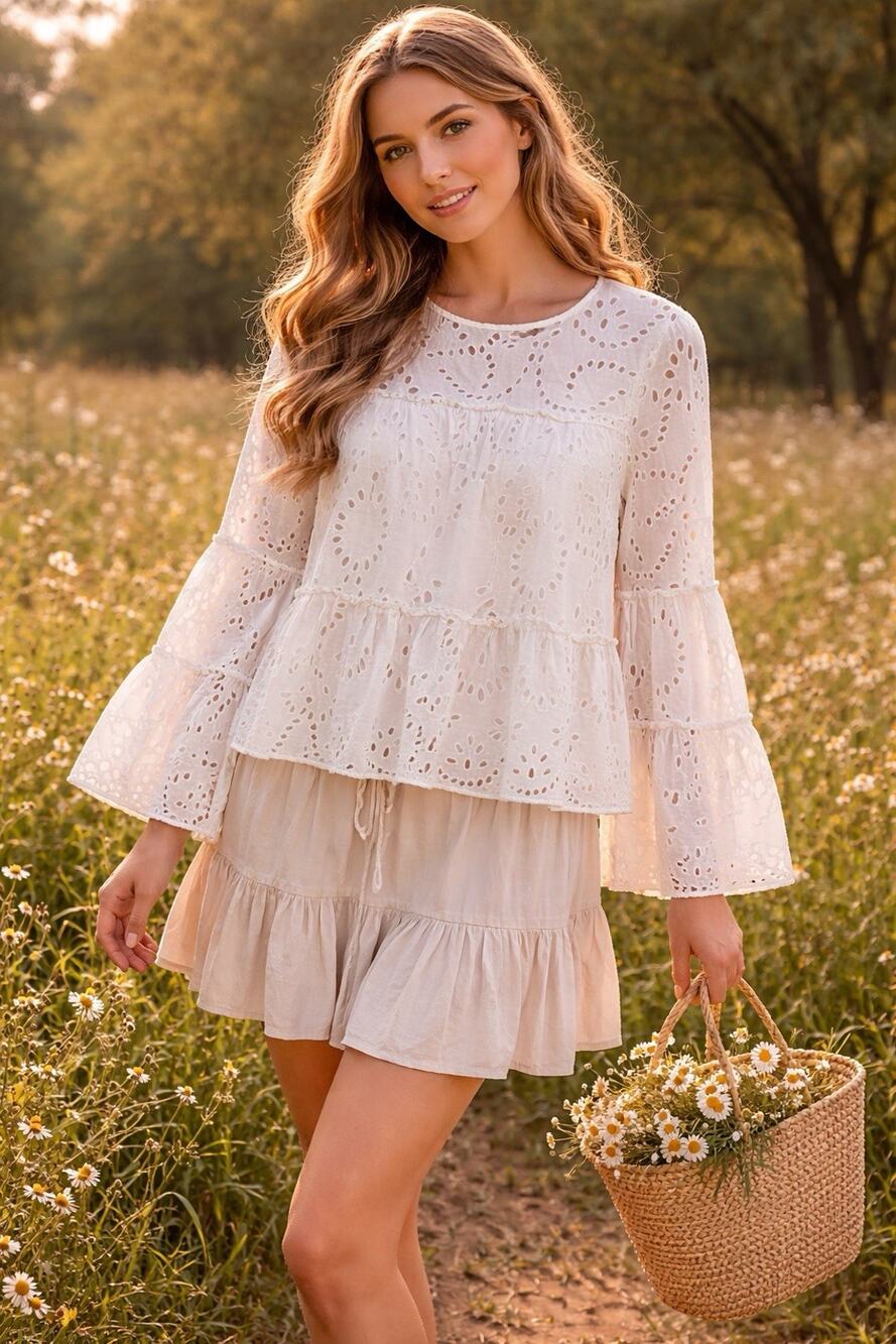 Prose & Poetry, White Eyelet, Lace, Baby Doll Bell Sleeve Boho Top Medium ￼